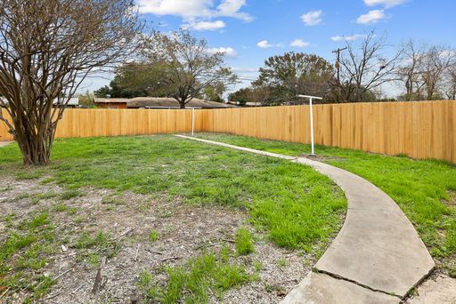 115 Harcourt, San Antonio, TX 78223