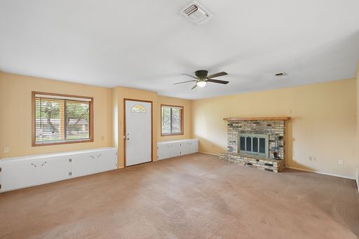 185 Oklahoma Ave., New Braunfels, TX 78130