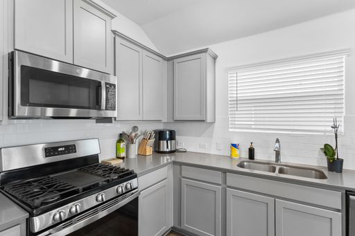 149 River Rise Rd, Kyle, TX 78640