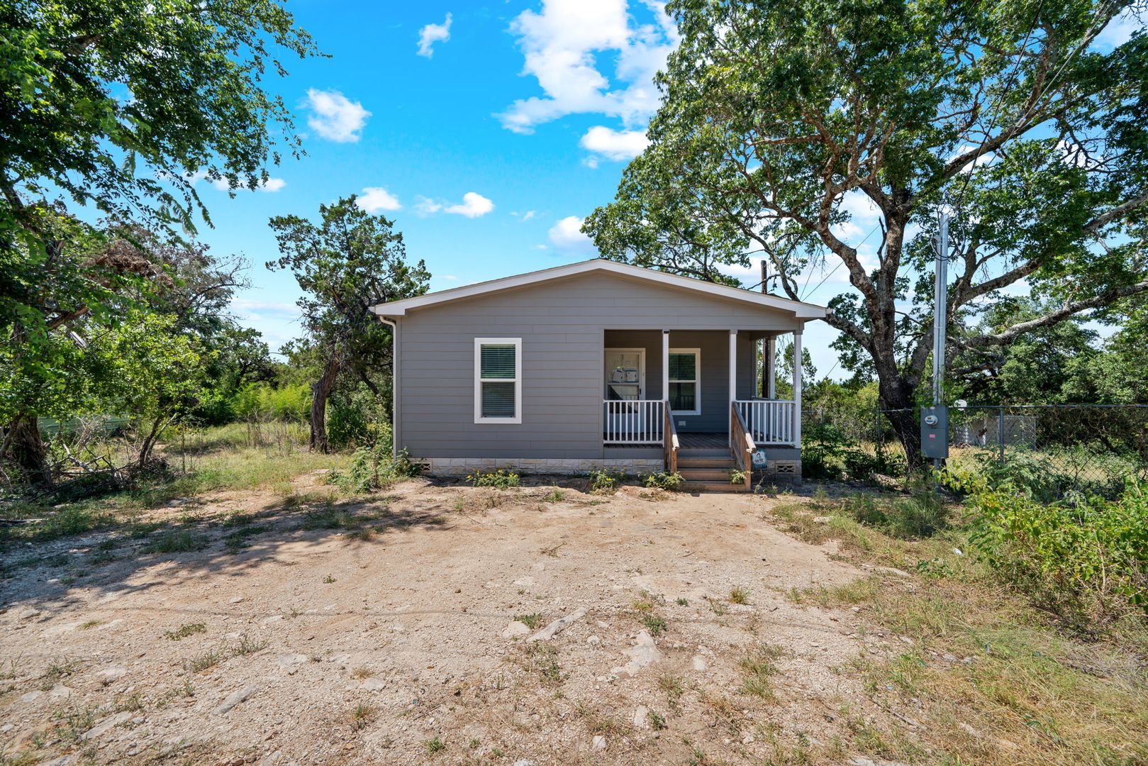Canyon Lake House: 711 La Cresta Dr