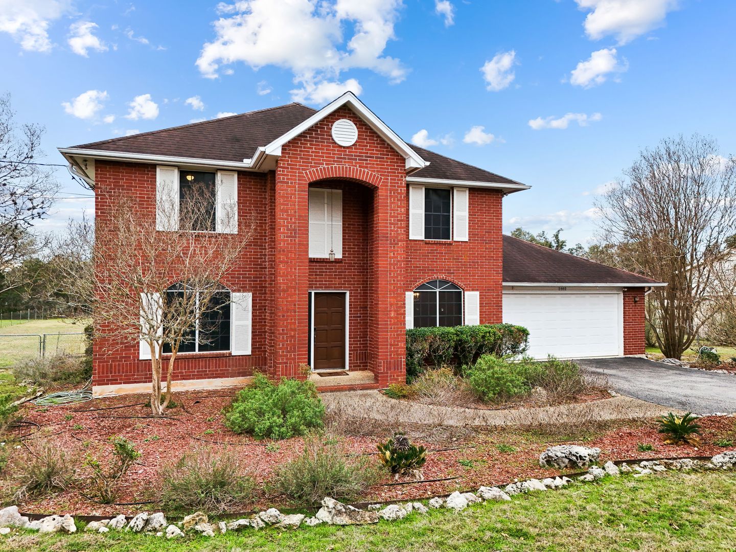 Bulverde House: 5462 Circle Oak Dr