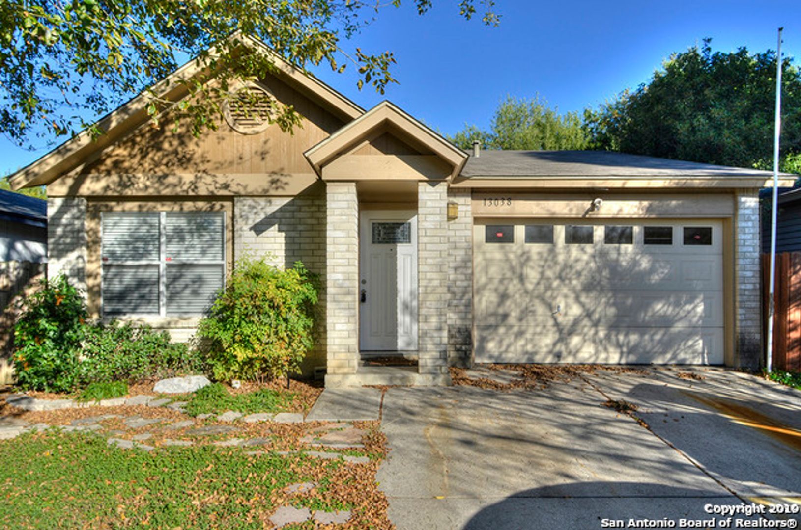 San Antonio House: 13038 Cavern Park Dr