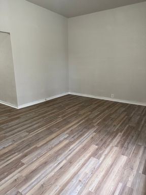 206 E. Sabine, Victoria, TX 77901