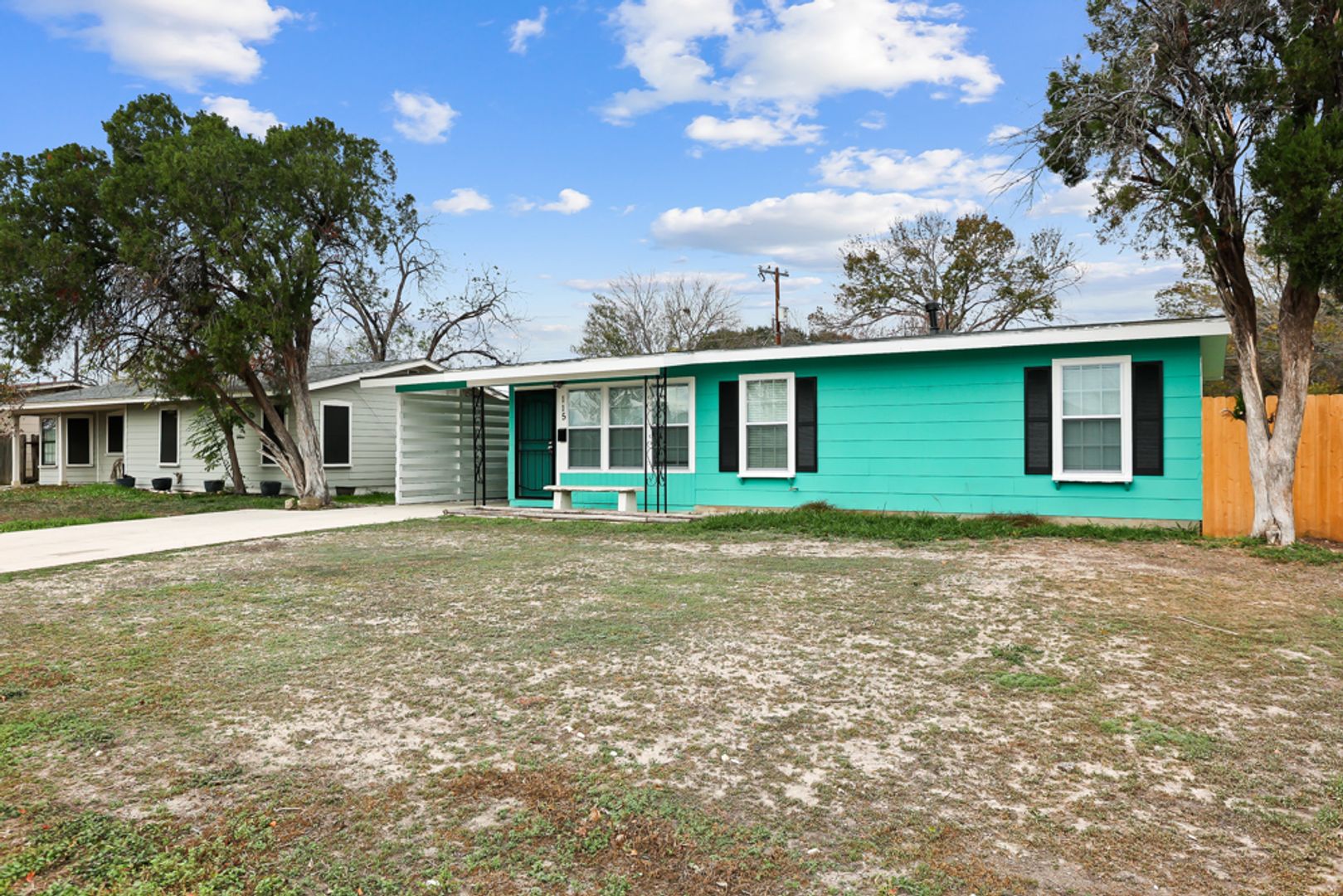 San Antonio House: 115 Harcourt