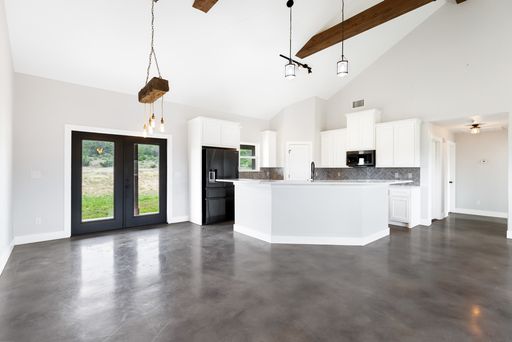 4574 Bump Gate Rd, Pipe Creek, TX 78063