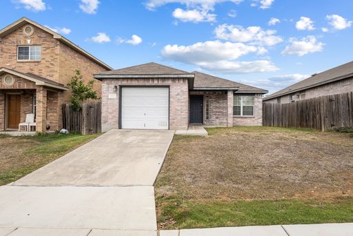 8304 Heights Valley, Converse, TX 78109