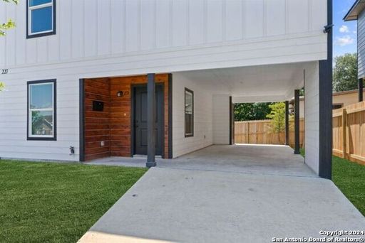 227 S Grimes St Unit 102, San Antonio, TX 78203