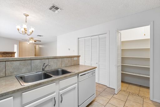 8430 Cranberry Hill, San Antonio, TX 78254