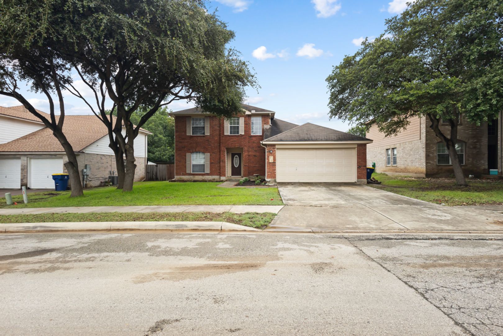 Cibolo House: 210 Laceleaf Ln