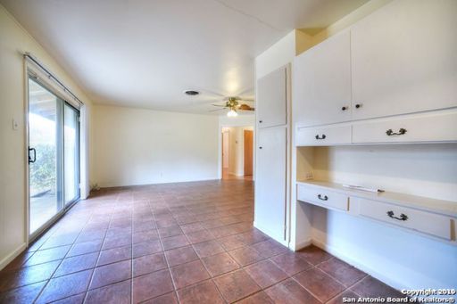 3223 Oakleaf Dr, San Antonio, TX 78209