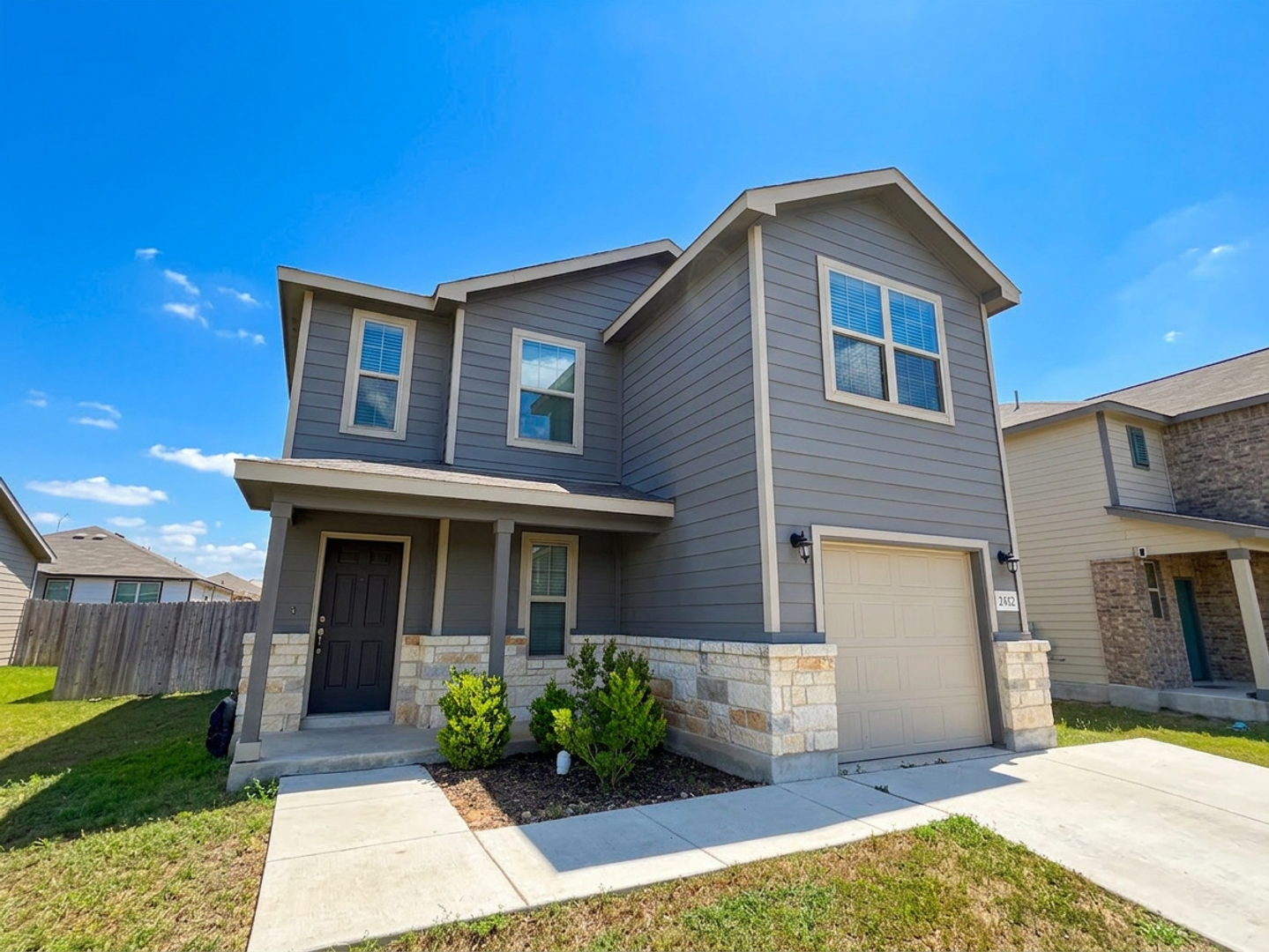 Seguin House: 2432 Ayers Dr