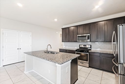 5042 Italica Rd, San Antonio, TX 78253