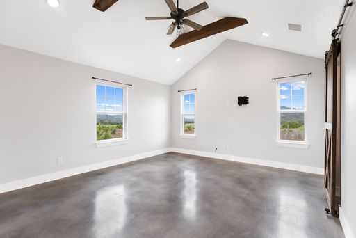 4574 Bump Gate Rd, Pipe Creek, TX 78063
