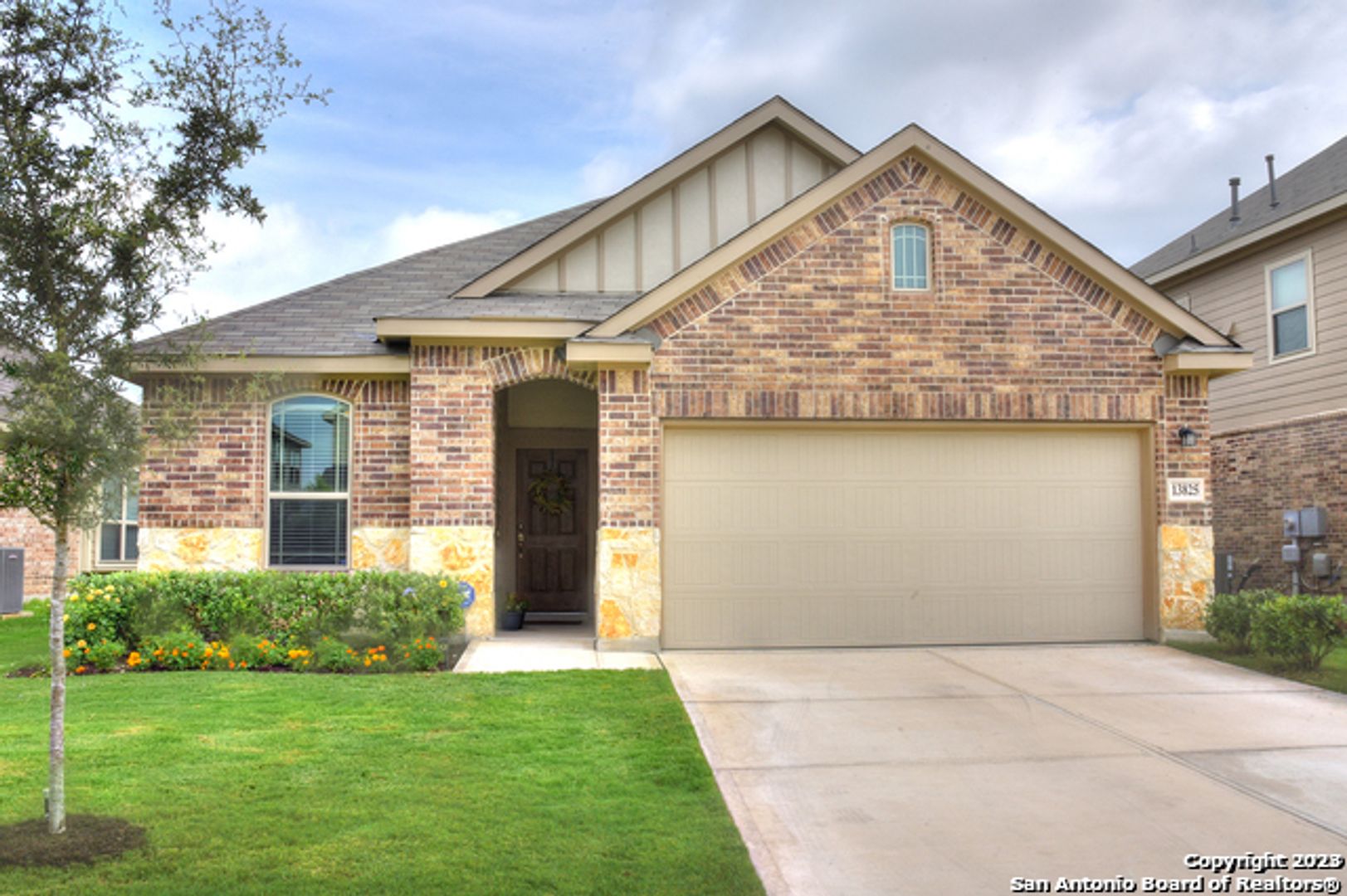 San Antonio House: 13825 Bellows Path