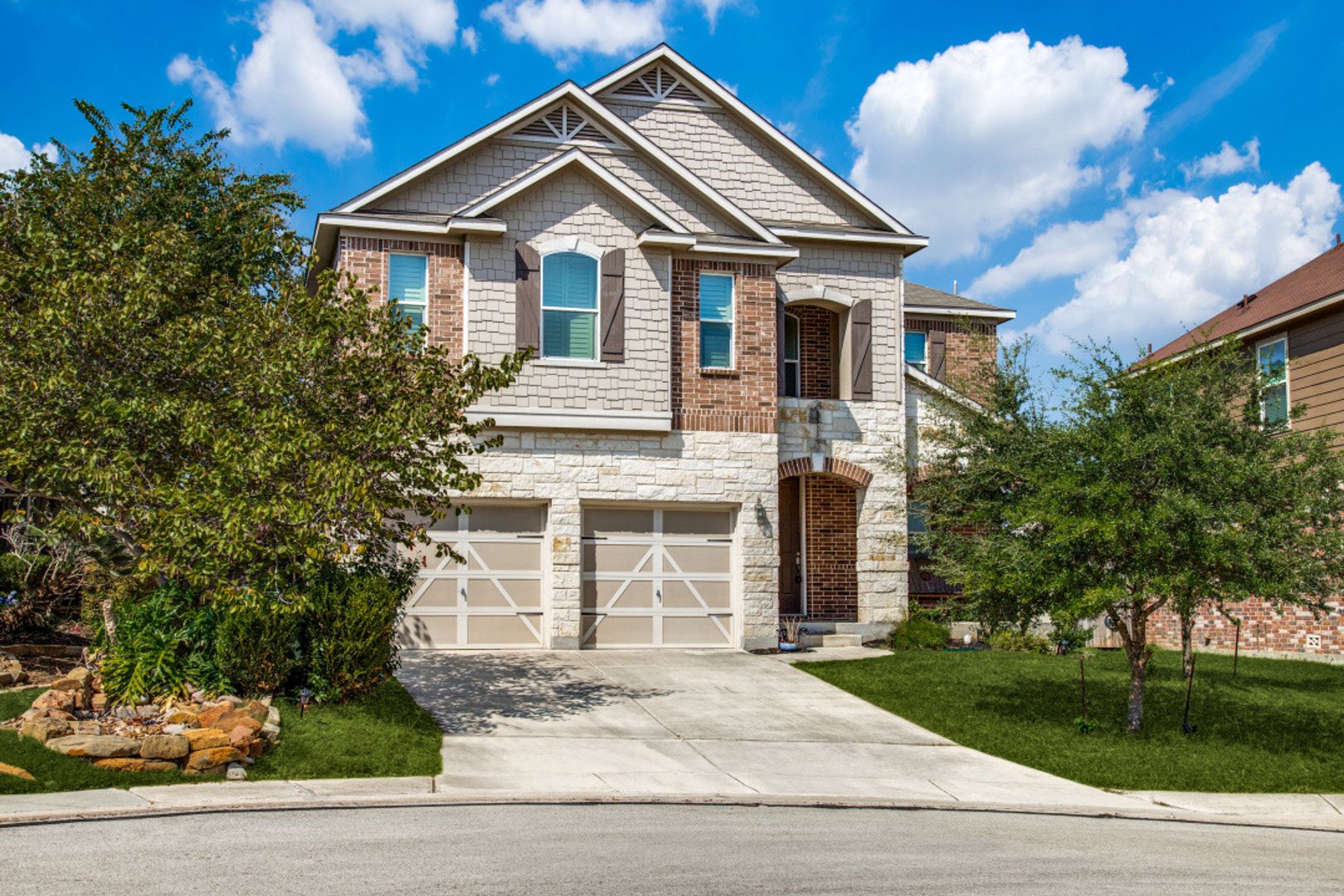 San Antonio House: 9023 Pine Creek Dr