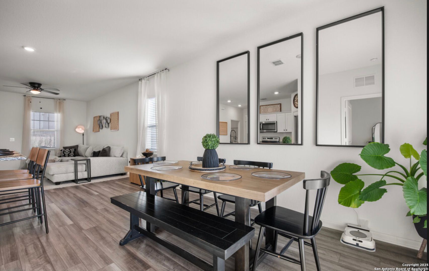 Converse House: 8412 Falcon Meadow