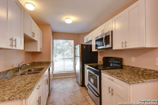 1431 Loma Alto Rd #4, San Antonio, TX 78232