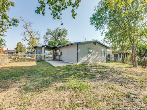 5830 Castle Yard, San Antonio, TX 78218
