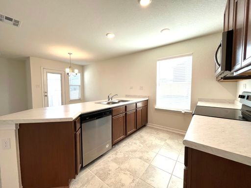 8405 Amistad Cove, Converse, TX 78109