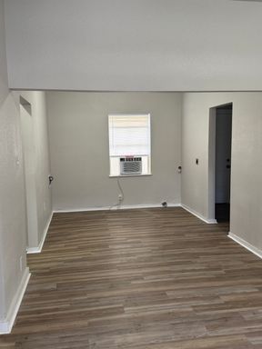 206 E. Sabine, Victoria, TX 77901