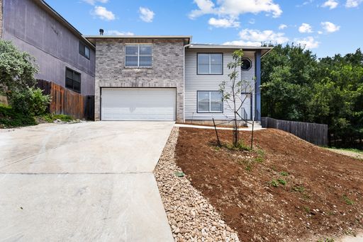 4 Bedroom/2.4 Bath Oak Bluff Subdivision – photo 1