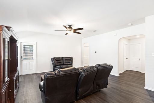 7451 Hercules Pt, San Antonio, TX 78252