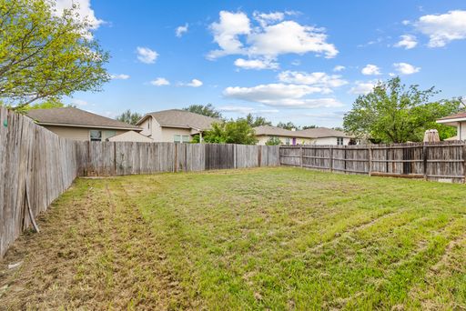 6526 Charles Field, Leon Valley, TX 78238