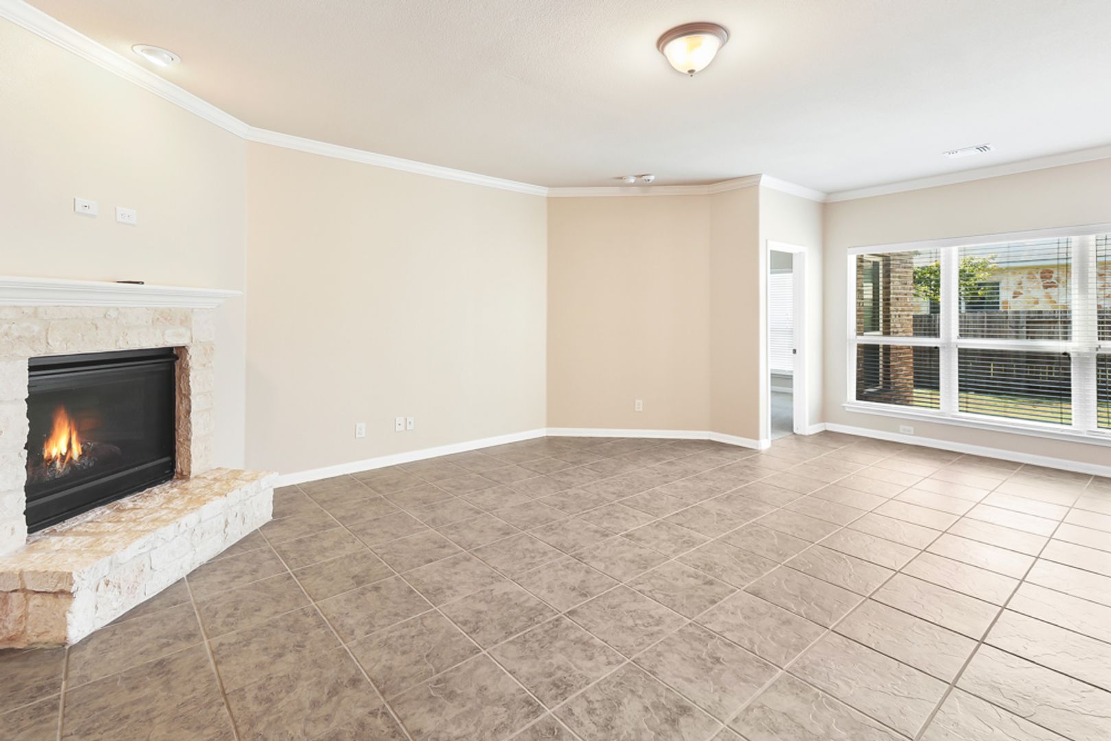 San Antonio House: 12434 Old Stillwater