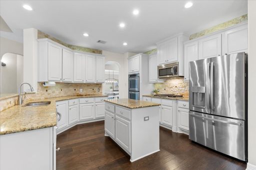 411 Cadence Hill, San Antonio, TX 78260
