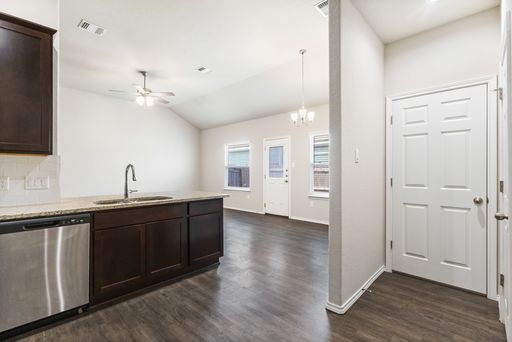 636 Heathers Way, Seguin, TX 78155