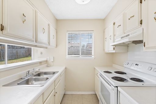 4718 Casa Oro, San Antonio, TX 78233