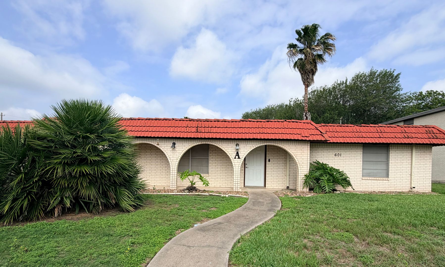 Victoria House: 601 A Sherwood