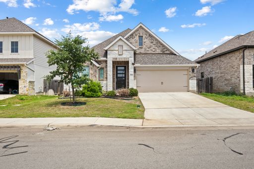 1952 Highland, Seguin, TX 78155