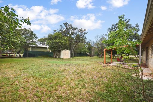 185 Oklahoma Ave., New Braunfels, TX 78130