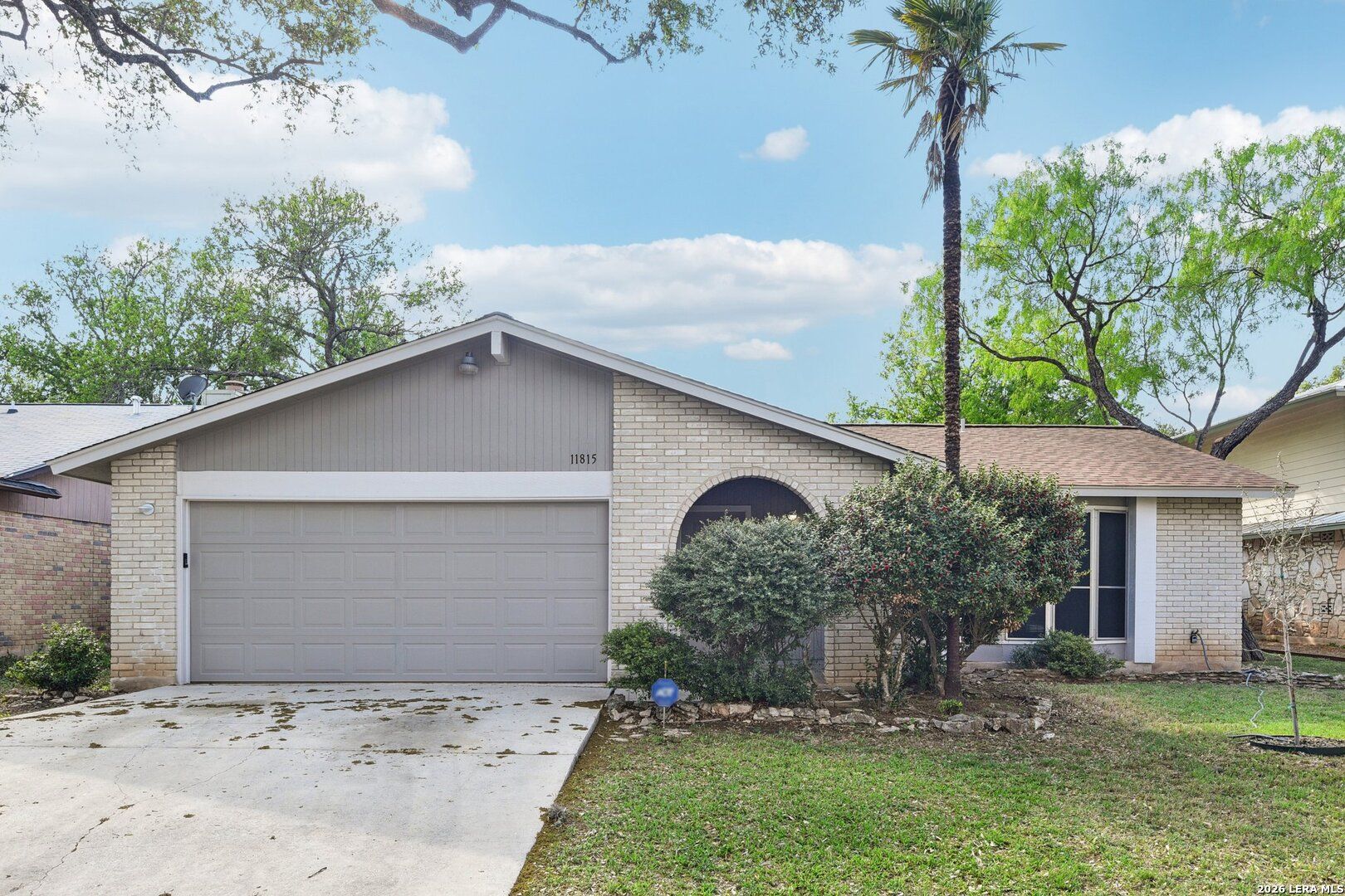 San Antonio House: 11815 Broadwood St