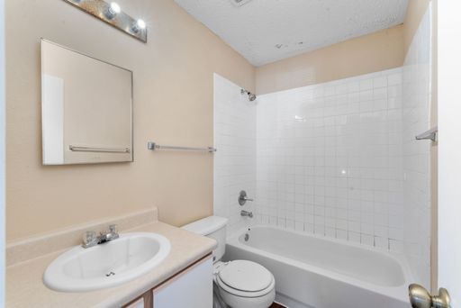 7038 Cole Creek Dr., Converse, TX 78109