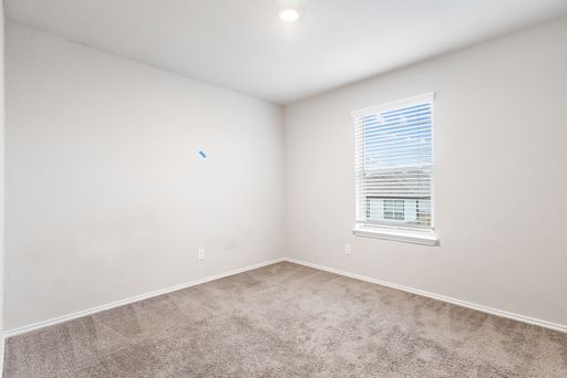 2432 Ayers Dr, Seguin, TX 78155