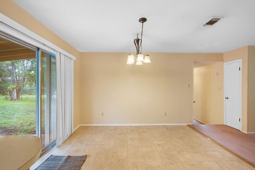 185 Oklahoma Ave., New Braunfels, TX 78130