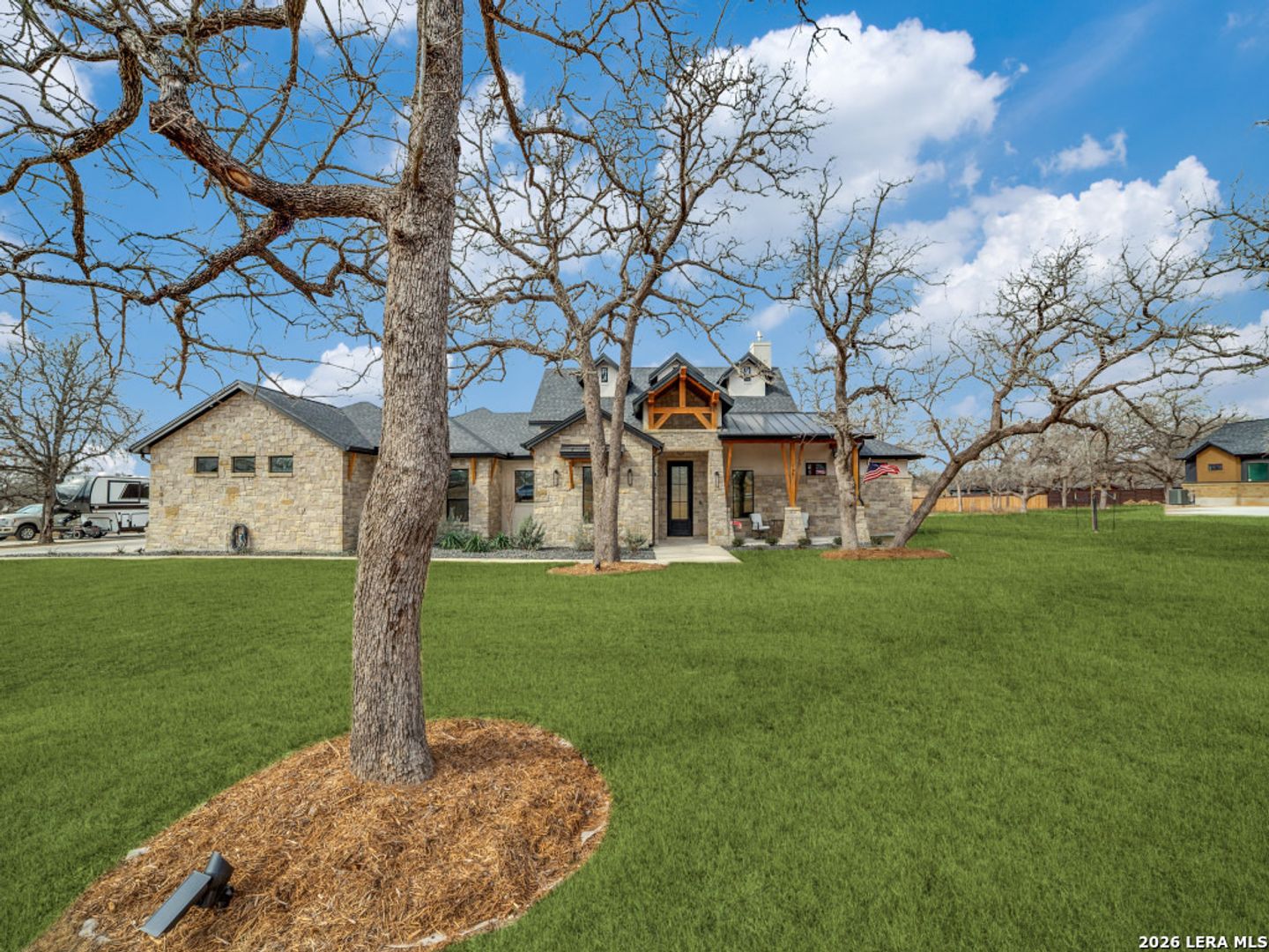 Adkins House: 196 Bobby Lynn Dr