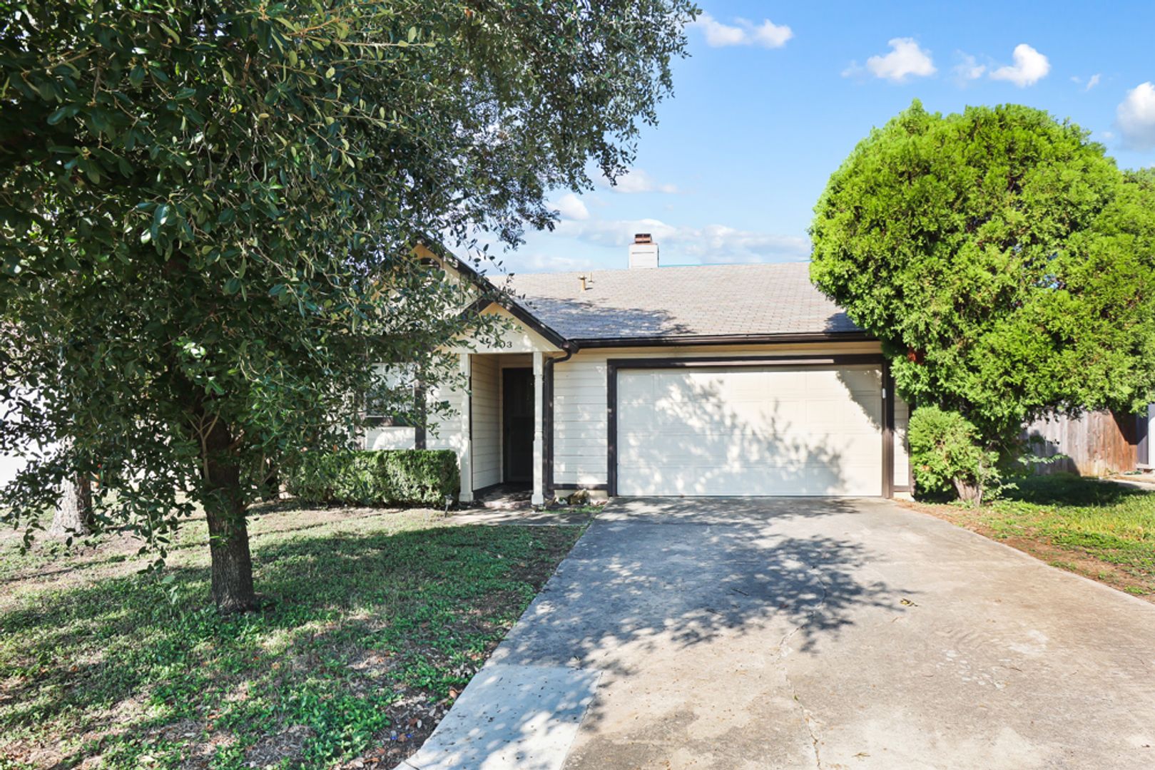 San Antonio House: 7403 Alverstone Way