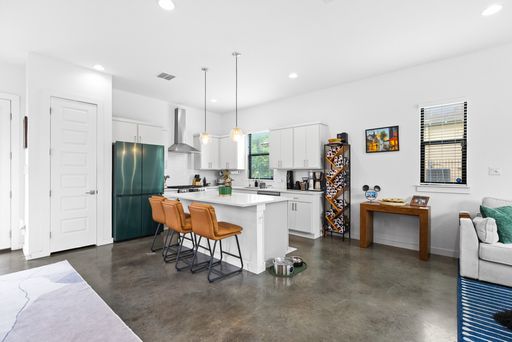 918 N Olive St, San Antonio, TX 78202