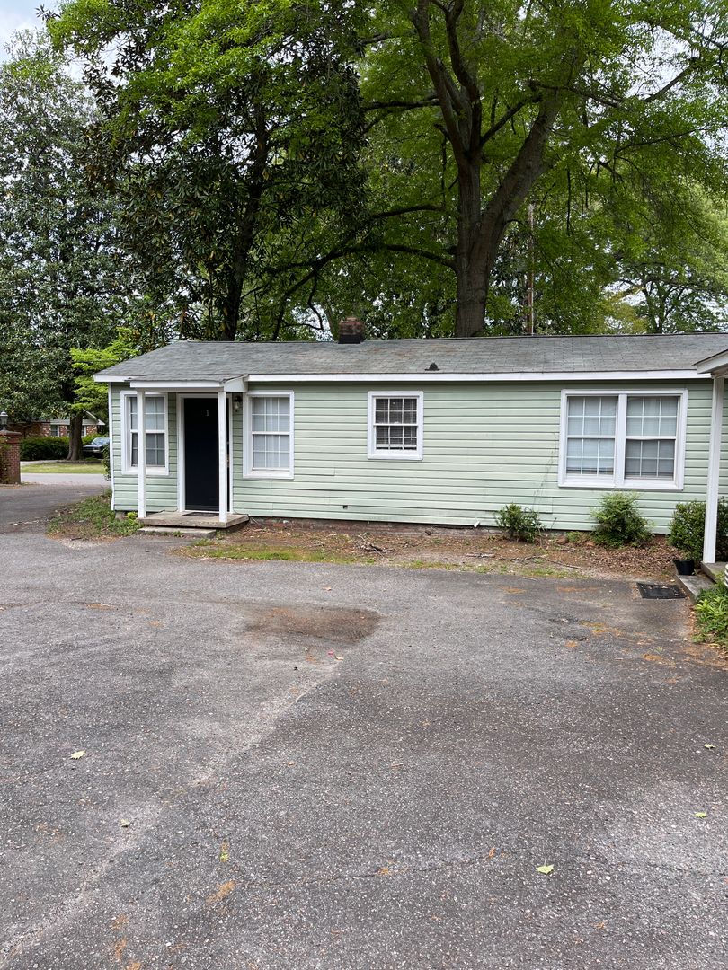Aiken Apartment: 1445 Lyon Dr