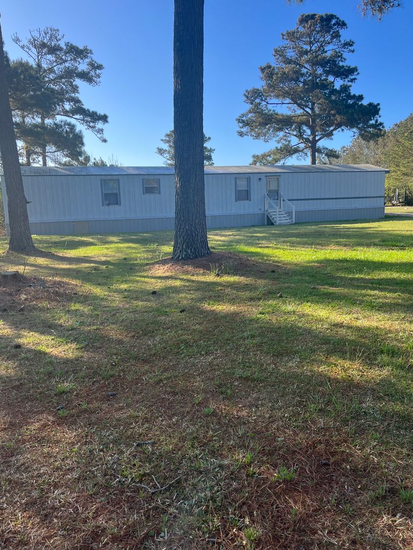 Wanchese House: 153 CB Daniels Sr. Rd