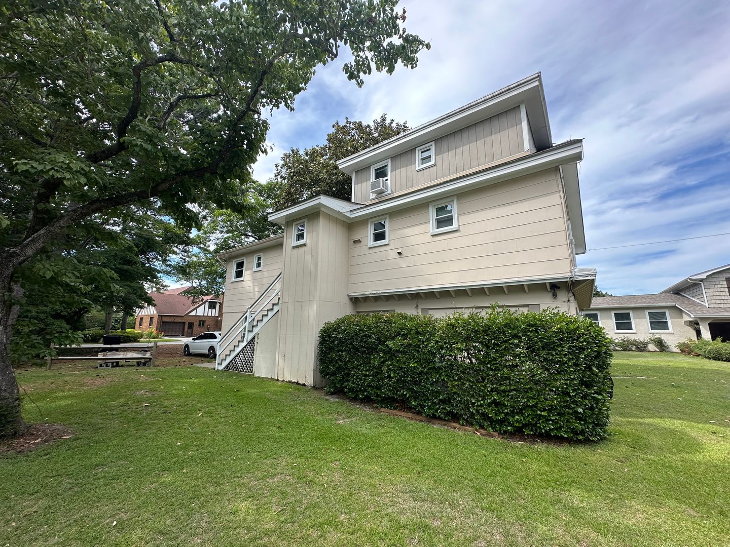 Manteo Apartment: 190 Rogers Rd