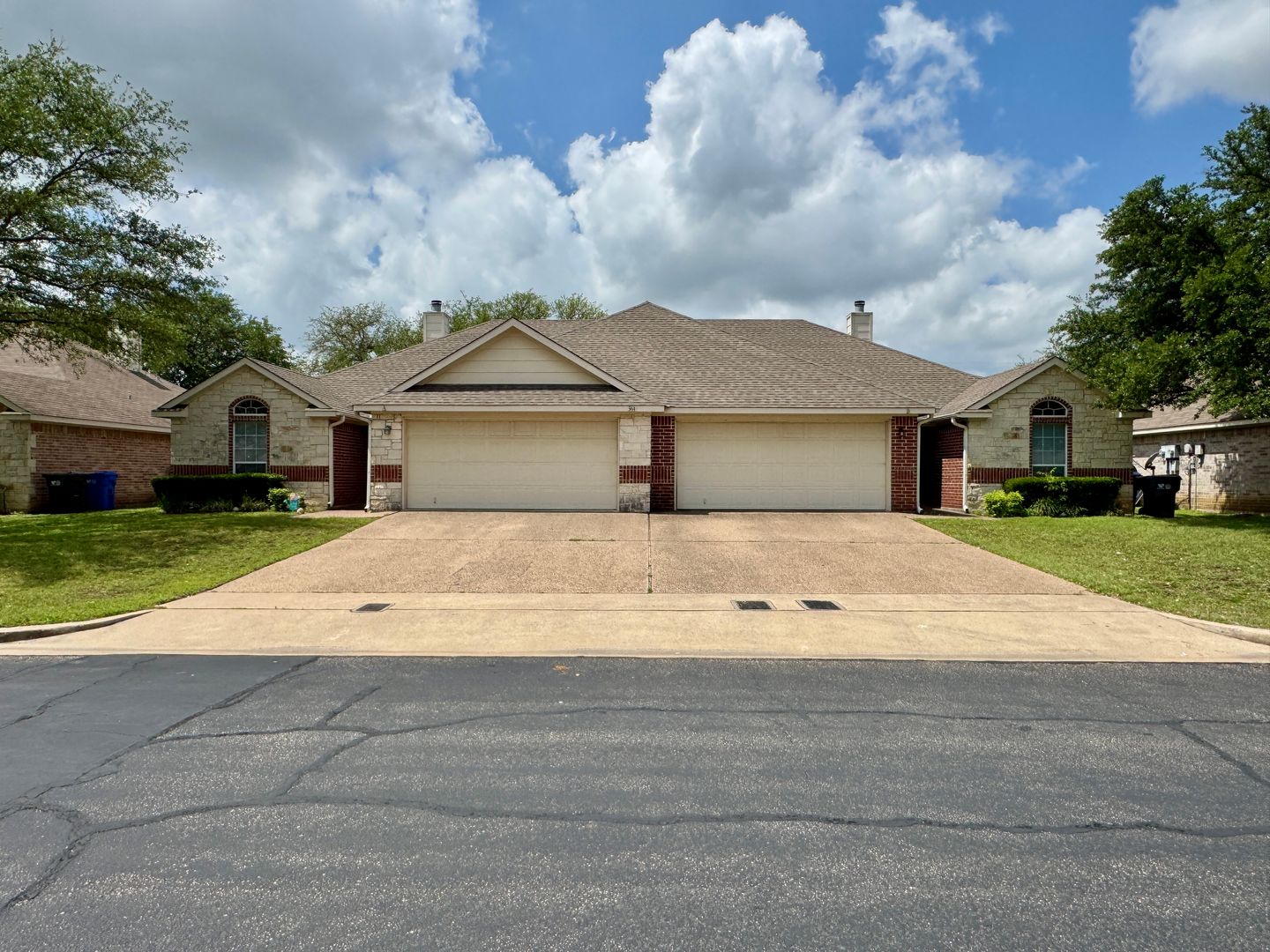 Waco House: 501 B Chapel Trail Circle