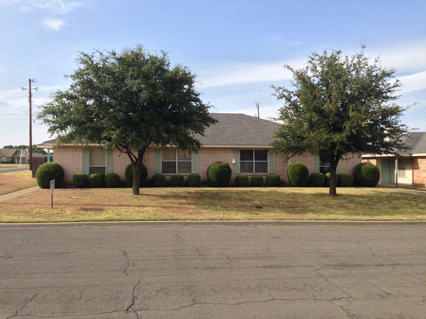 Waco House: 9117 Royal Lane
