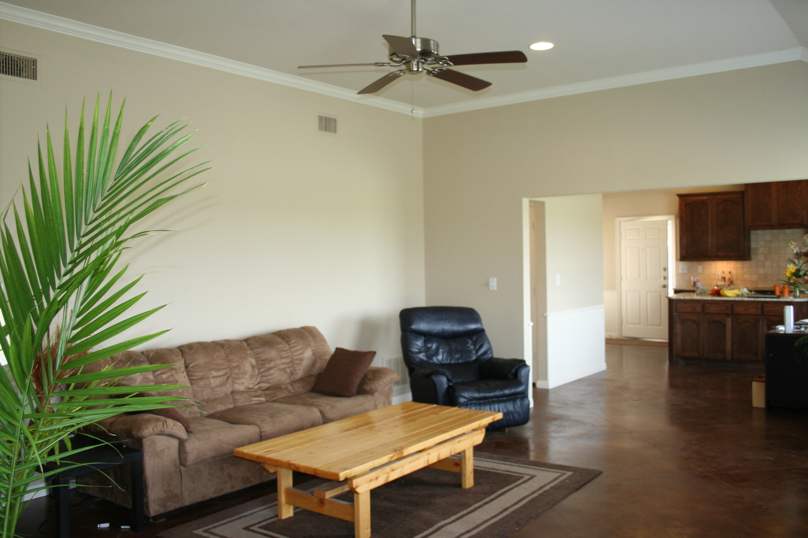Waco House: 9836 B Salem Way