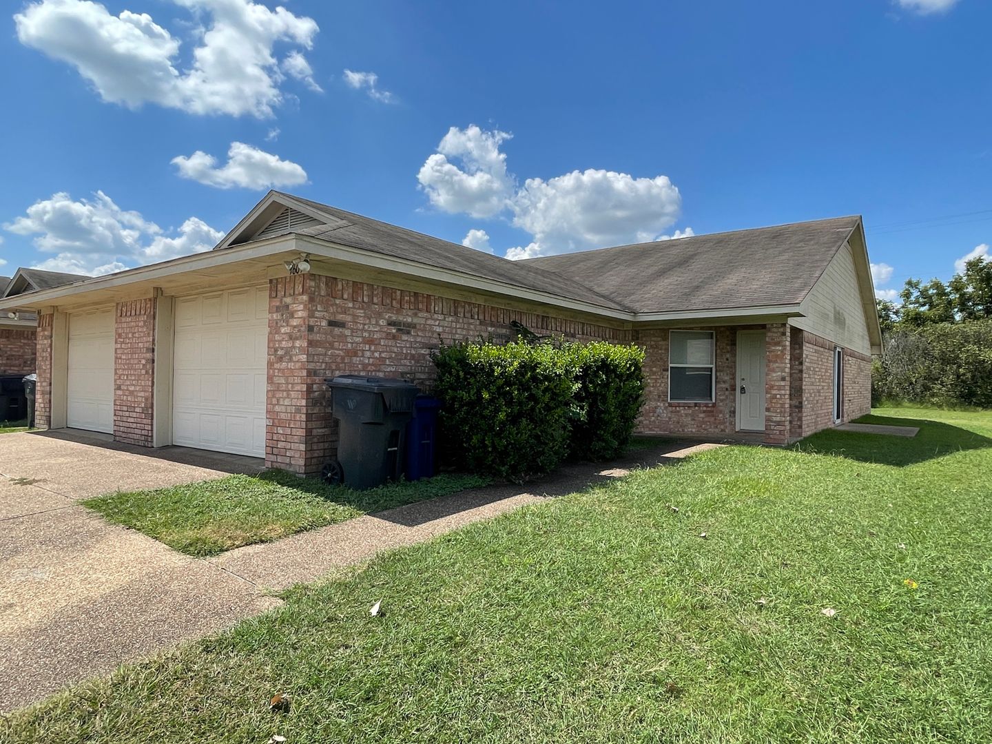 Waco House: 1609 Breezy Dr.