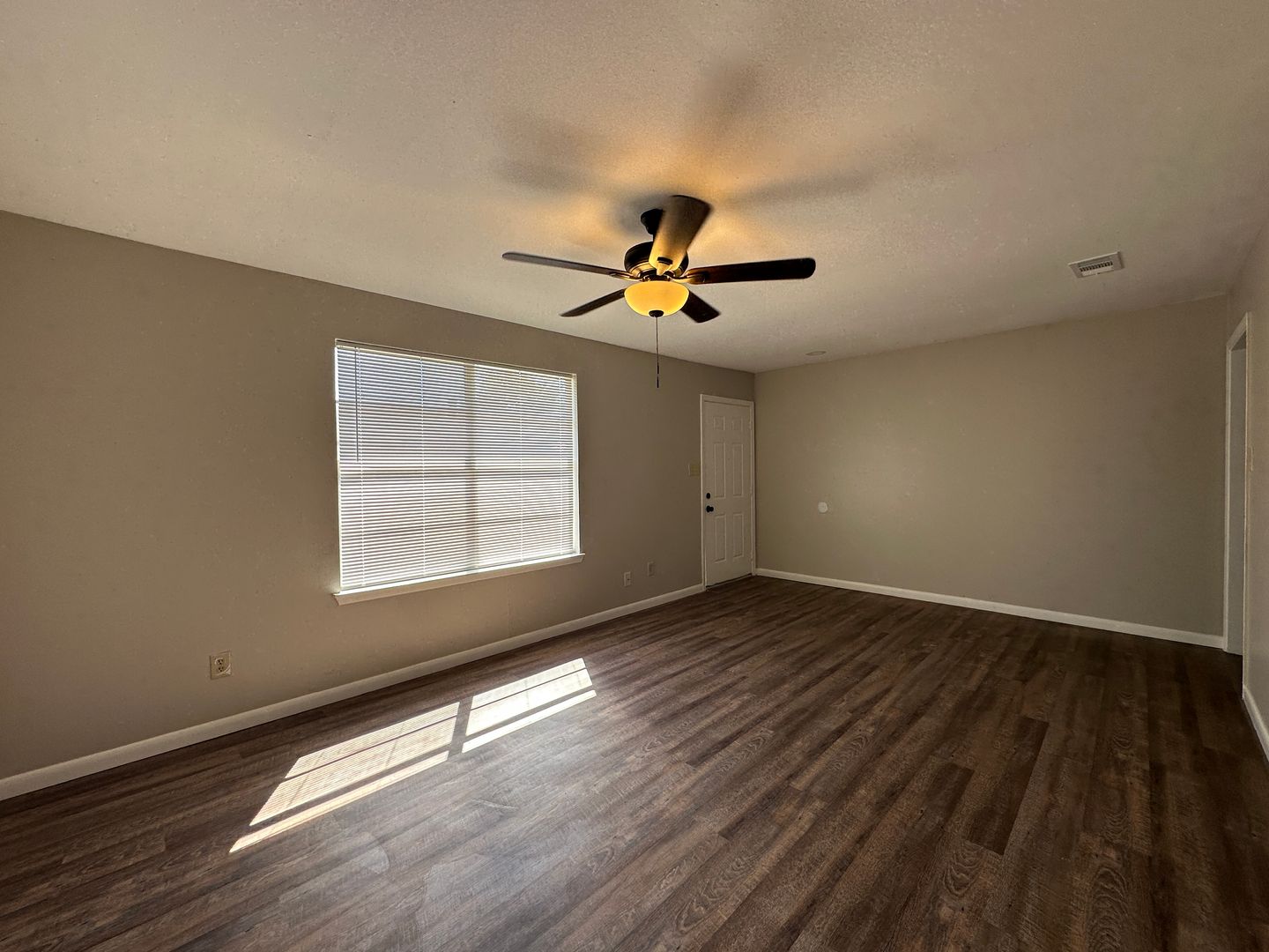 Waco House: 7316 Sanger Avenue