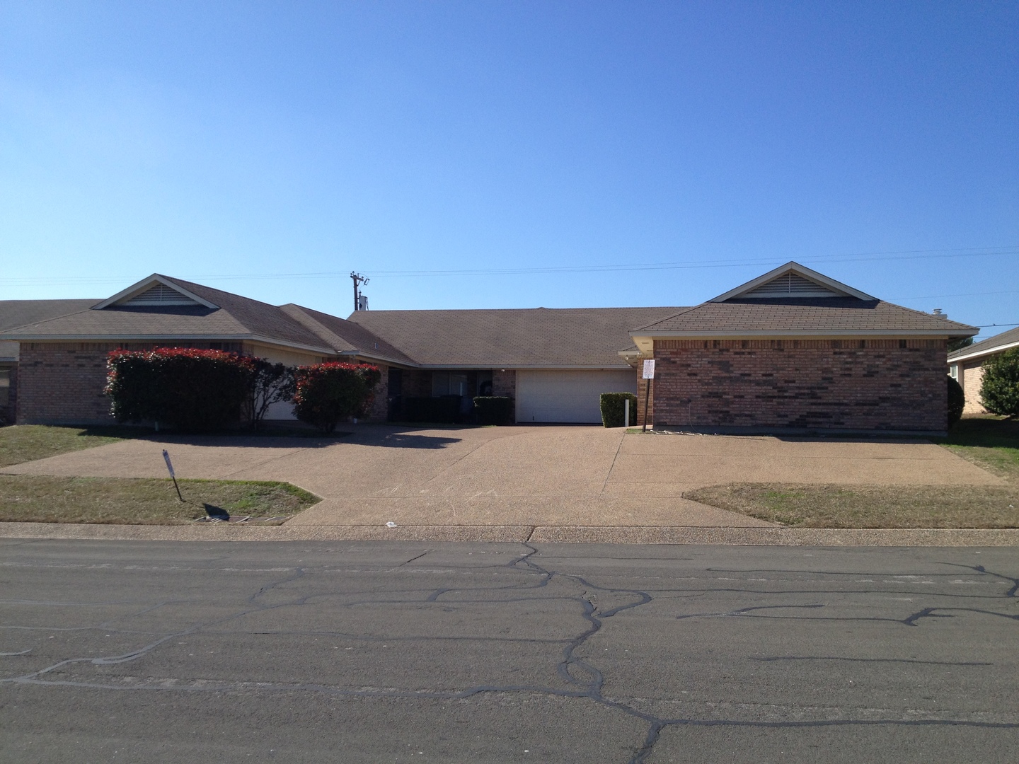 Waco House: 1513 Breezy Dr.
